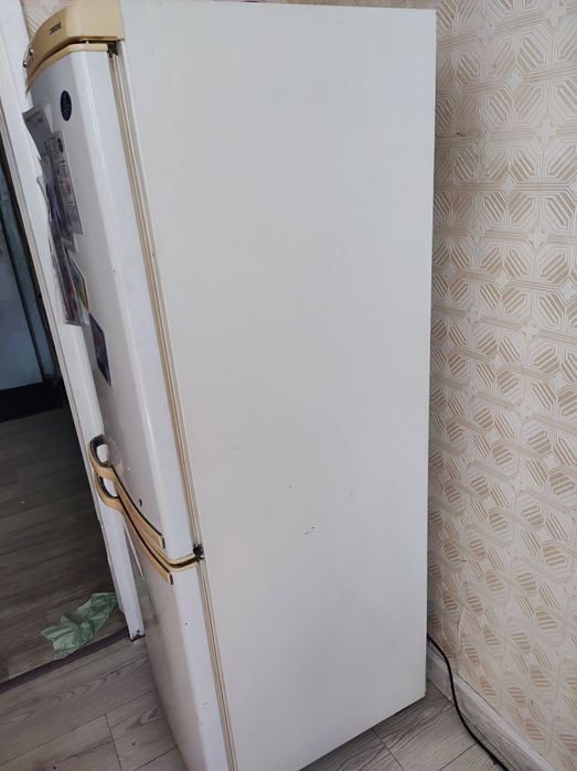 Холодильник  продам