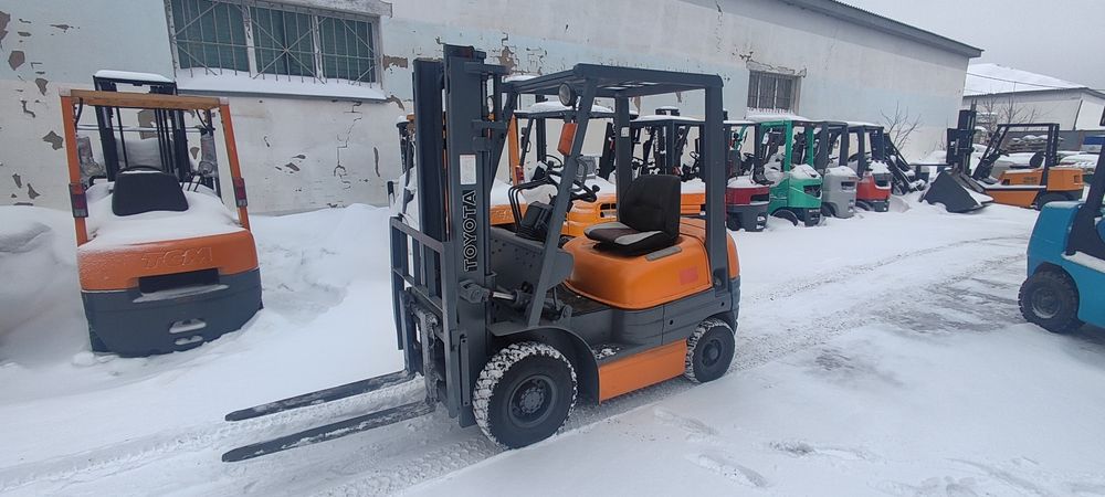 Продам вилочный погрузчик. Кара