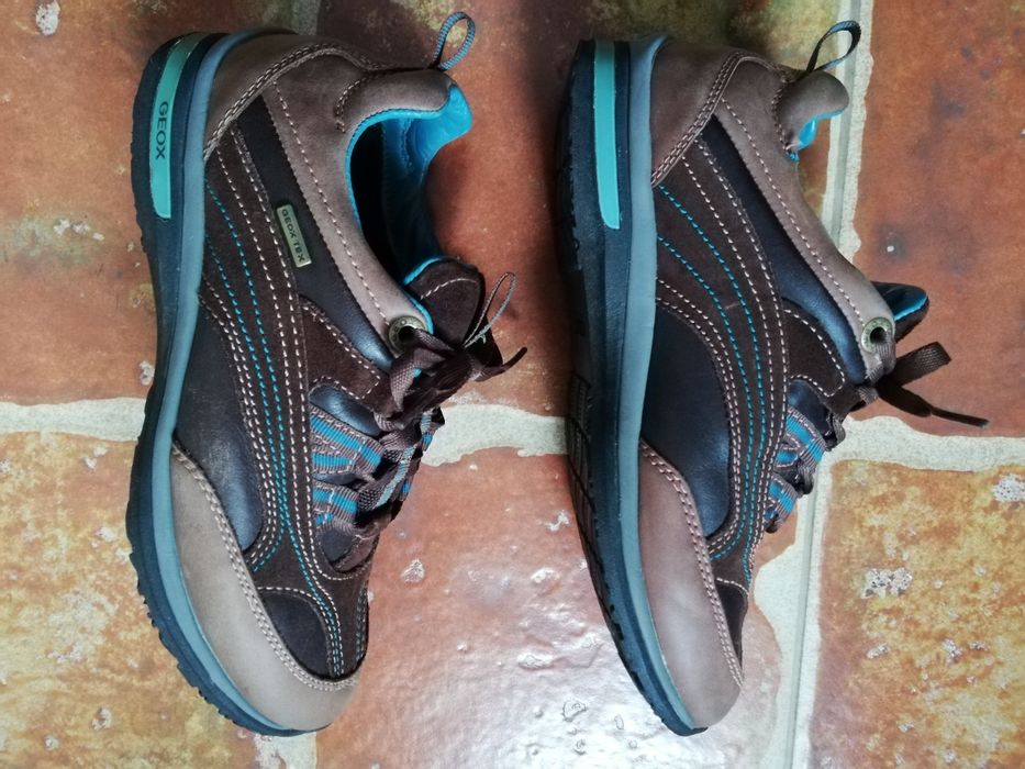 Pantofi Geox marime 37