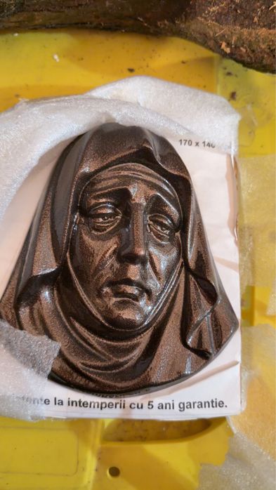 Crucifix mici pentru mormant