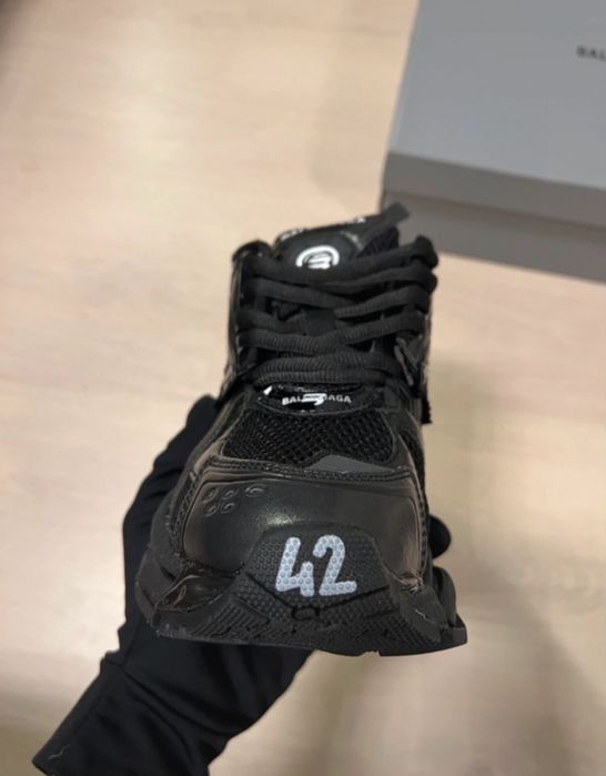 Balenciaga Runner