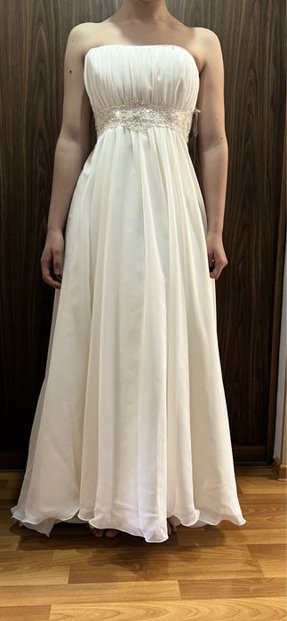 Красивое новое платье