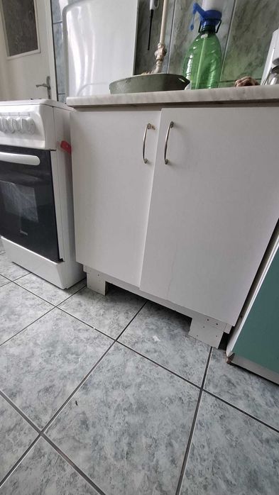 Set mobilă de bucătărie și accesorii