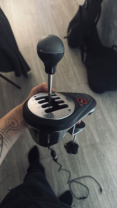 Thrustmaster th8a шифтер