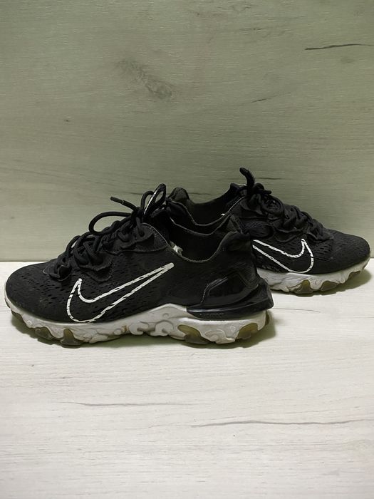 Adidasi nike pe negru !