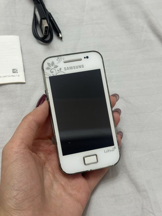 Samsung Galaxy Ace La Fleur (модель GT-S5830)