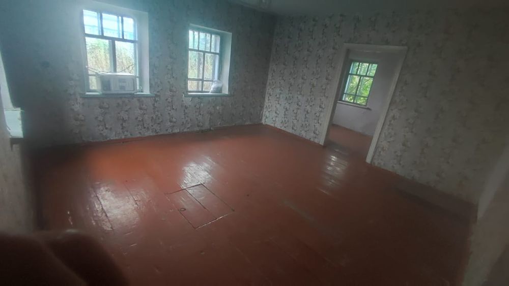 Дом.  3 комнаты + кухня.