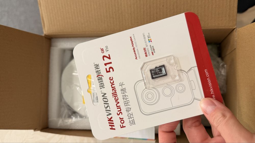 камера видеонаблюдения Hikvision ColorVu 180°