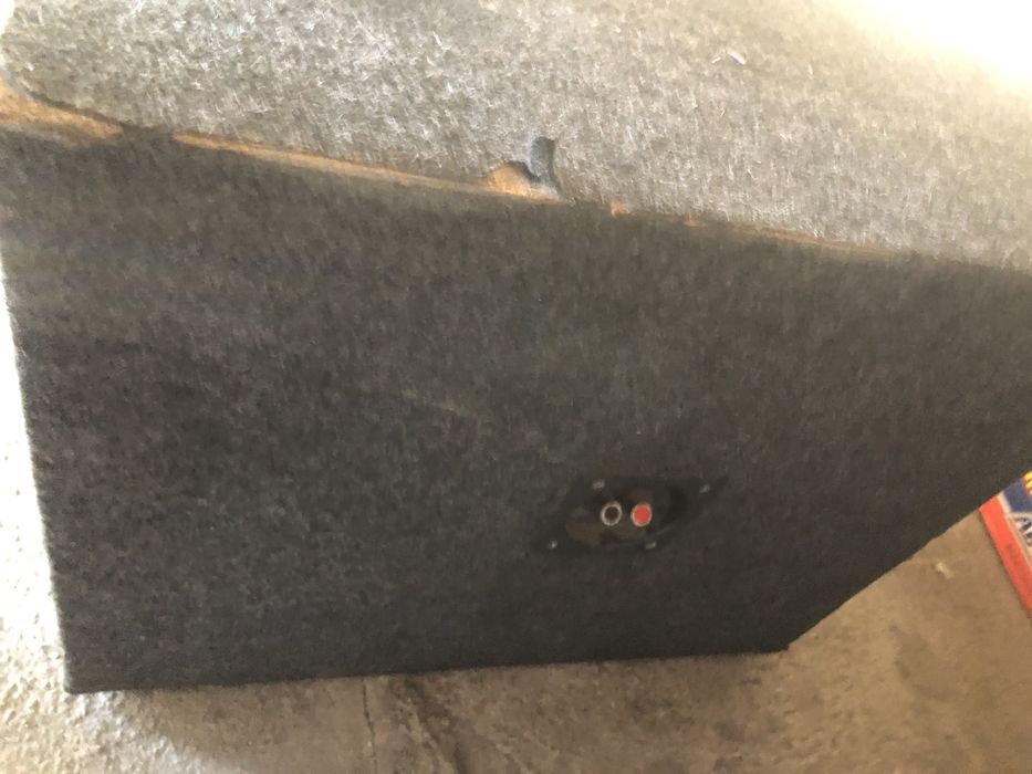 Продаю сабвуфер срочно хорошо работает