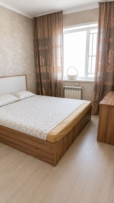 Продаётся срочно 4х ком кв ленг пр.цена 24мил. 4эт.