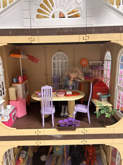 Домик игрушечный