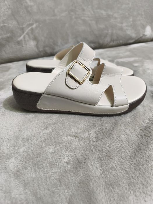 Нови дамски чехли