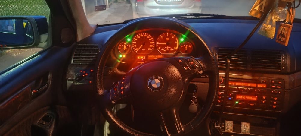 Продававам BMW E 46