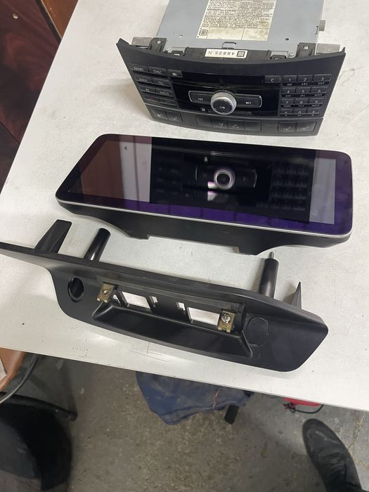 Android 10 Mercedes E212