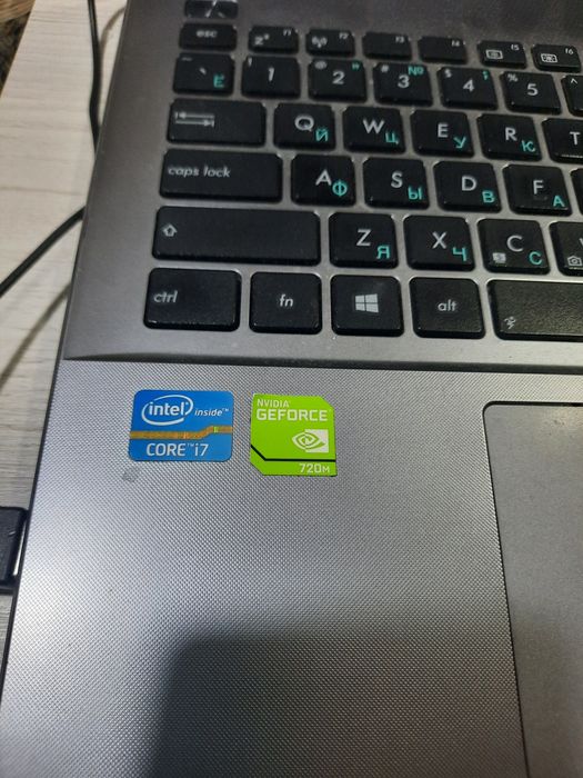 Ноутбук асус х550с