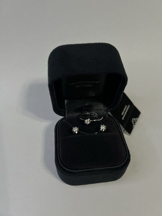 Пусеты с бриллиантами новые