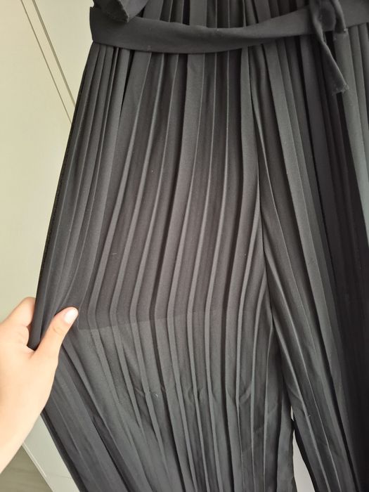 Черен гащеризонн