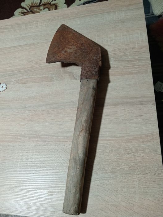 De vînzare 200 de lei