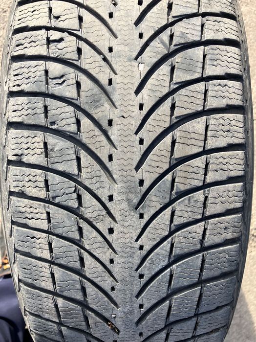 Гуми 225/75/16 мишелин 2броя