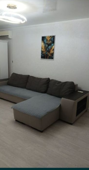 Продам  диван,  вместительный,  качественный.