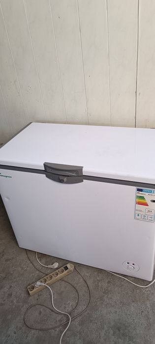 Продам морозильник