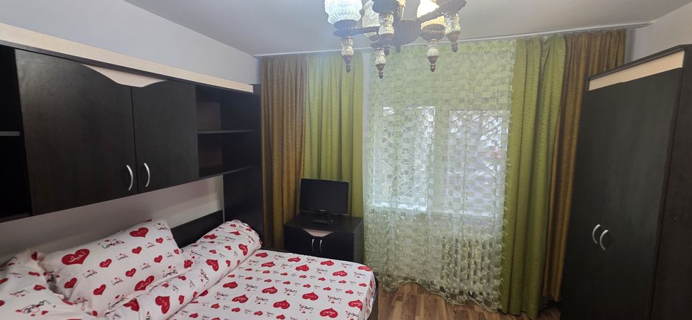 2 Camere Decomandat Rovine Pizza Ibiza Parter
