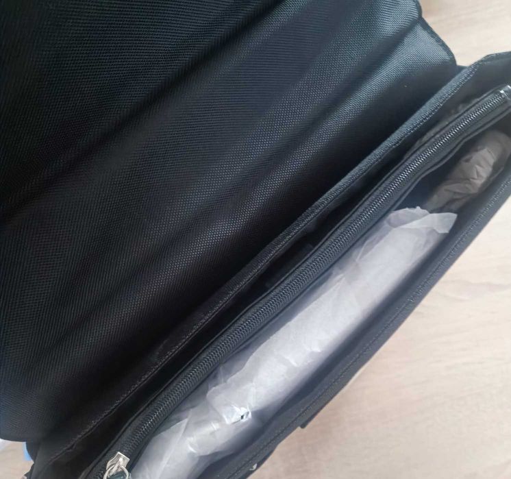 Geantă diplomat messenger Lab Pal Zileri - original - nouă, din piele