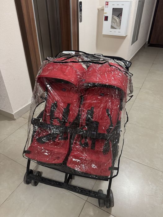 Двойная коляска от chicco