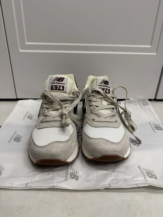 Продам New Balance 574