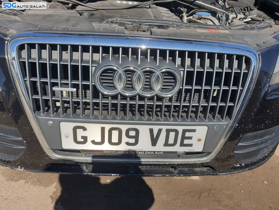 Grila cu Sigla Emblema de pe Bara Spoiler Fata Audi Q5 8R 2008 - 2012 [C4762]