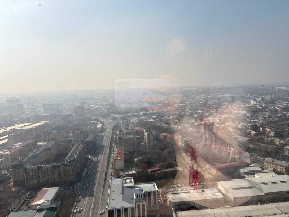 Квартира с панорамным видом на 35 этаже в ЖК «Пирамит», 63 м2