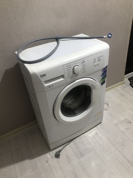 В ПРОДАЖЕ Стиральная машина