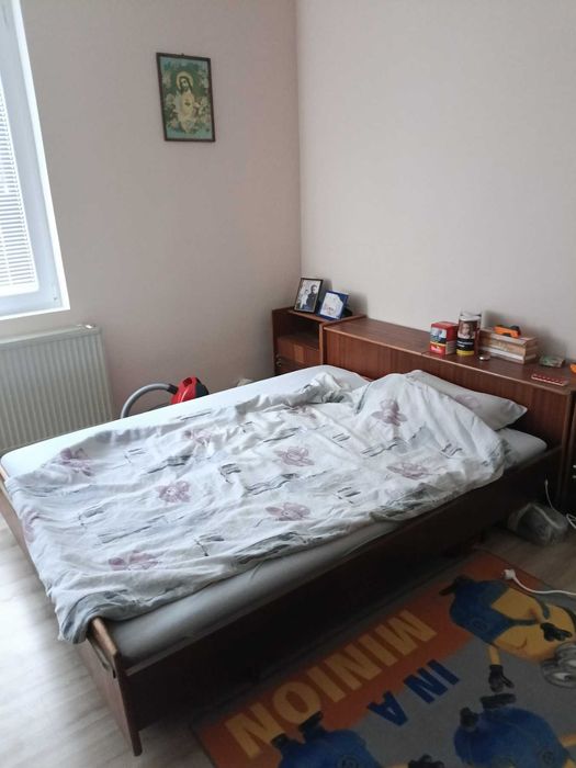 284-Продава се етаж от къща с гараж в с. Стражец