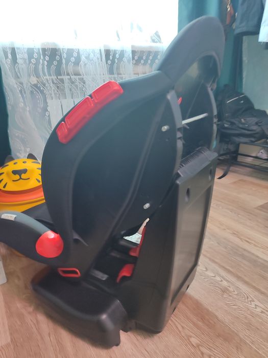 Продам автокресло