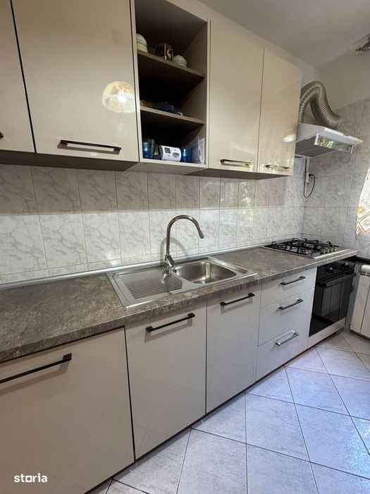De inchiriat apartament 3 camere decomandat,zona Piata Mare 270€/luna