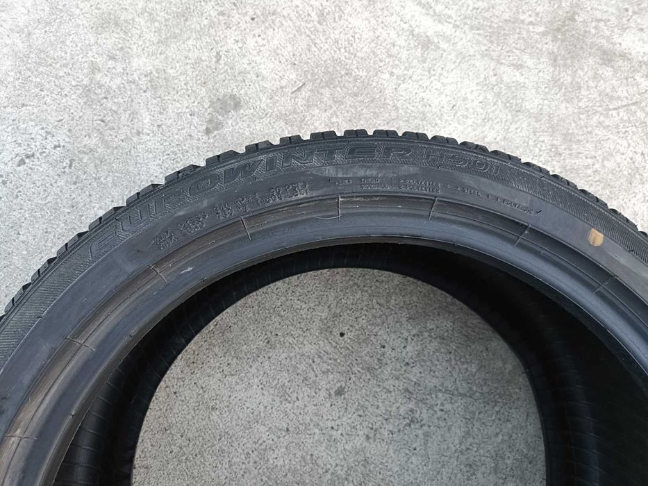 O anvelopa de  iarna 245 40 18 Falken eurowinter HS01 cu 8 mm 2020