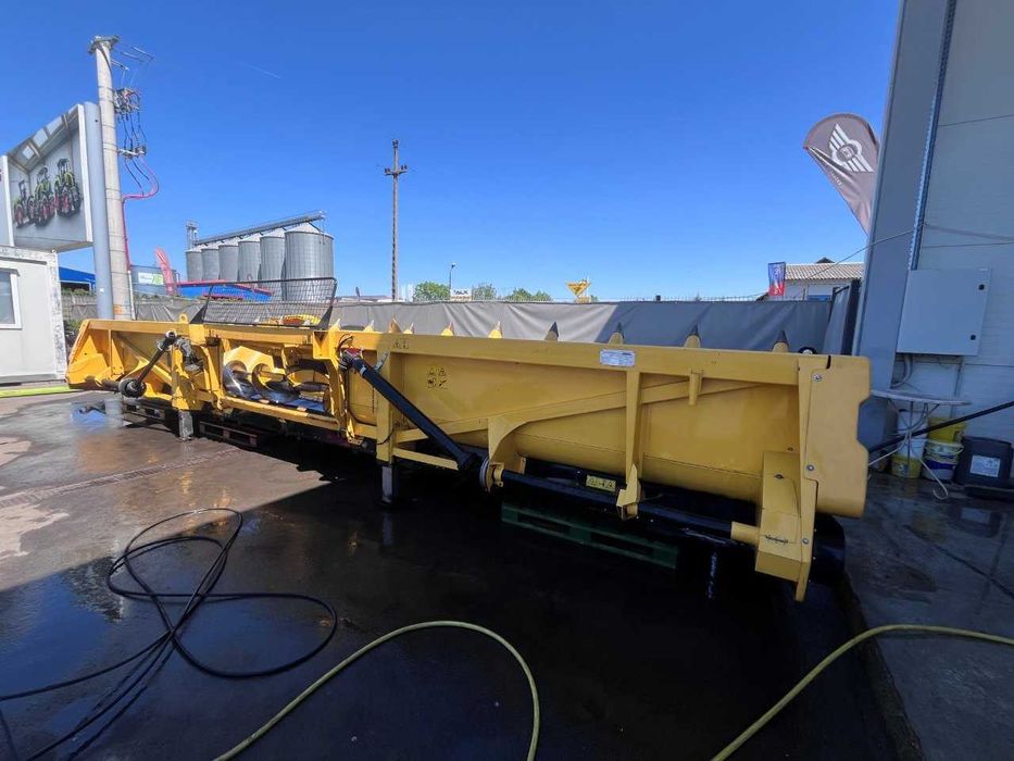 Echipament pentru porumb New Holland 12 R