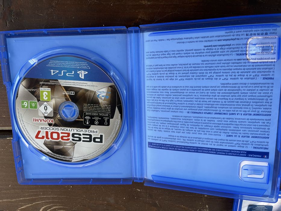 Игри за PS4 FIFA 22/PES2017