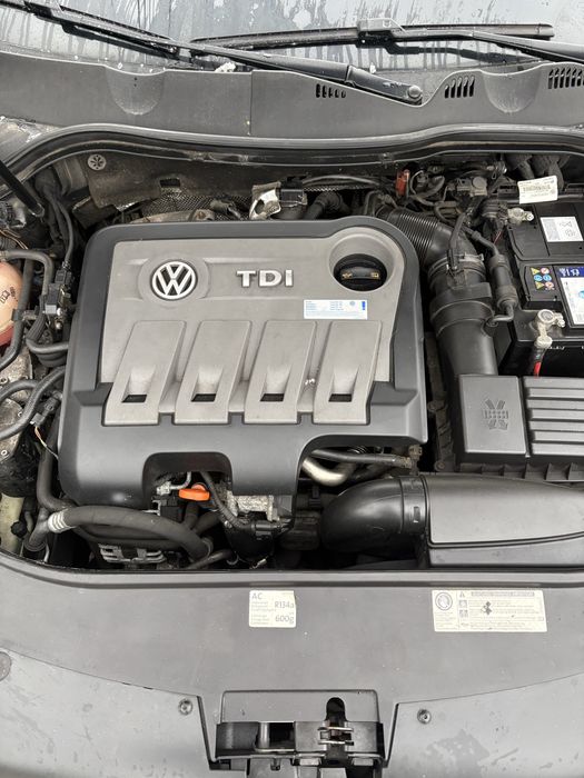 Vw passat 2.0 tdi 140 cp highline alcantara