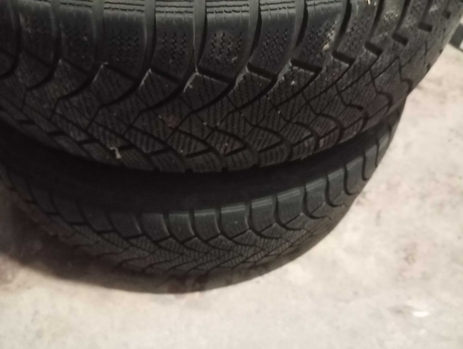 Гуми , зимни 215/65/16