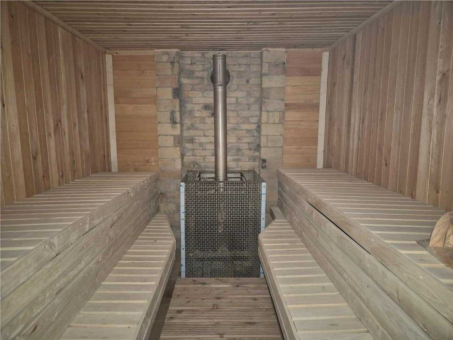 Продам дом из сруба на 2 хозяина, 2 этажа.