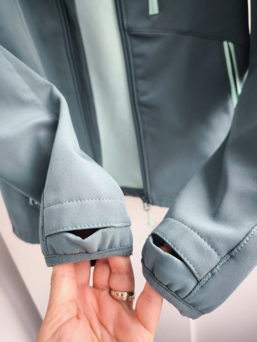 Geaca antivant Quechua 149-159/12 ani