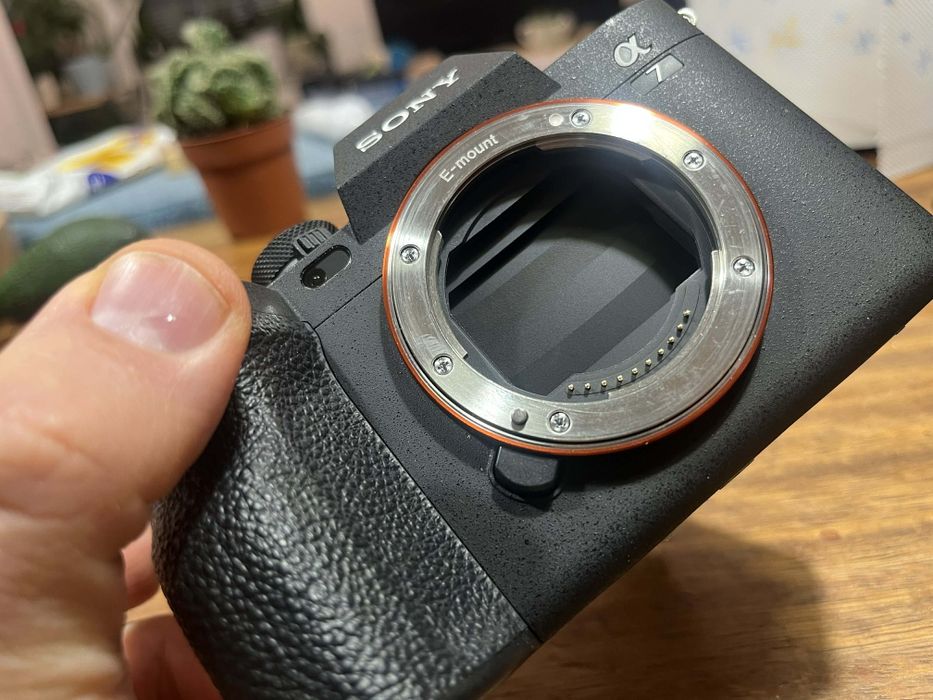 Sony A7 IV тяло на 11288кадъра