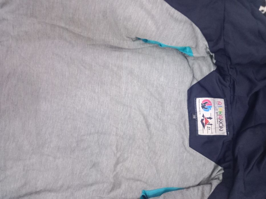 Продам детскую куртку