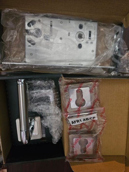 Продам новый замок