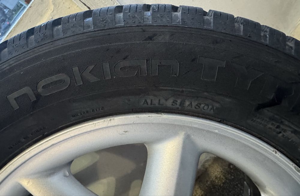 Гуми с джанти за Рено Сценик 185/65/15 M+S