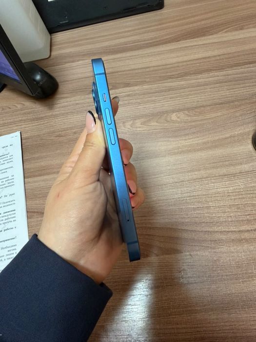 Продам Айфон 13, iphone 13
