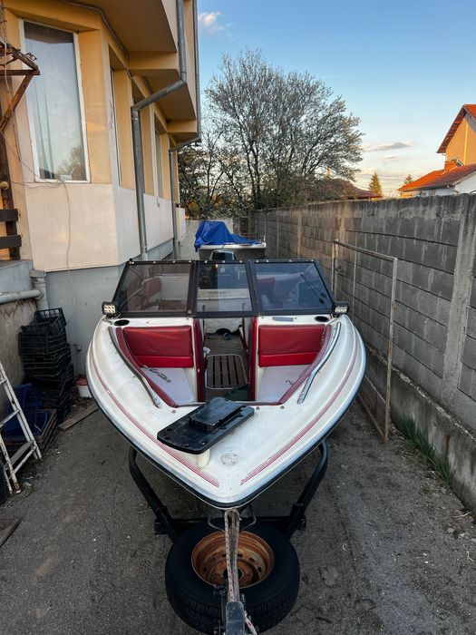 Лодка Sunbird SPL 150 с регистриран колесар и сонар