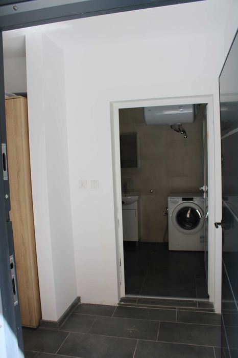 Дава се под наем Ателие в Пловдив, Остромила - 40 кв.м за 280.5 € - Снимка #2