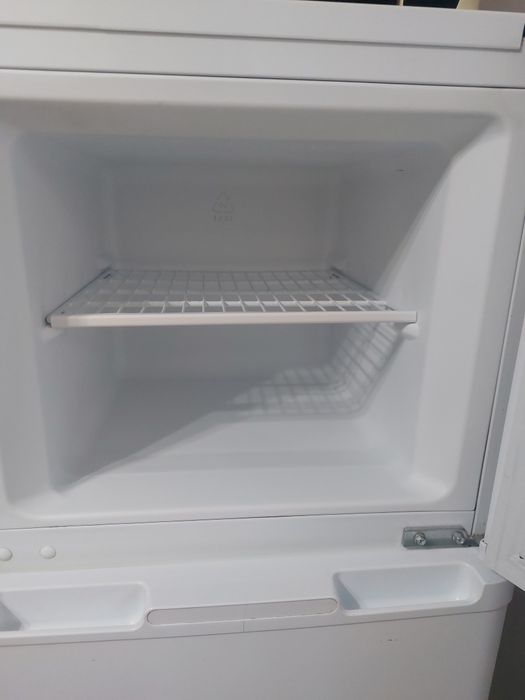 Холодильник Elenberg